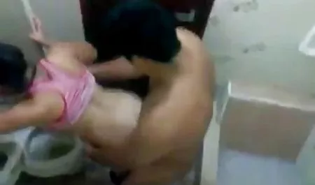 معلمان و دانش سکس وحشیانه در جنگل آموزان